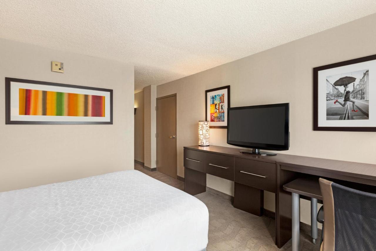 Holiday Inn Boston - Cambridge Area By Ihg Somerville Zewnętrze zdjęcie