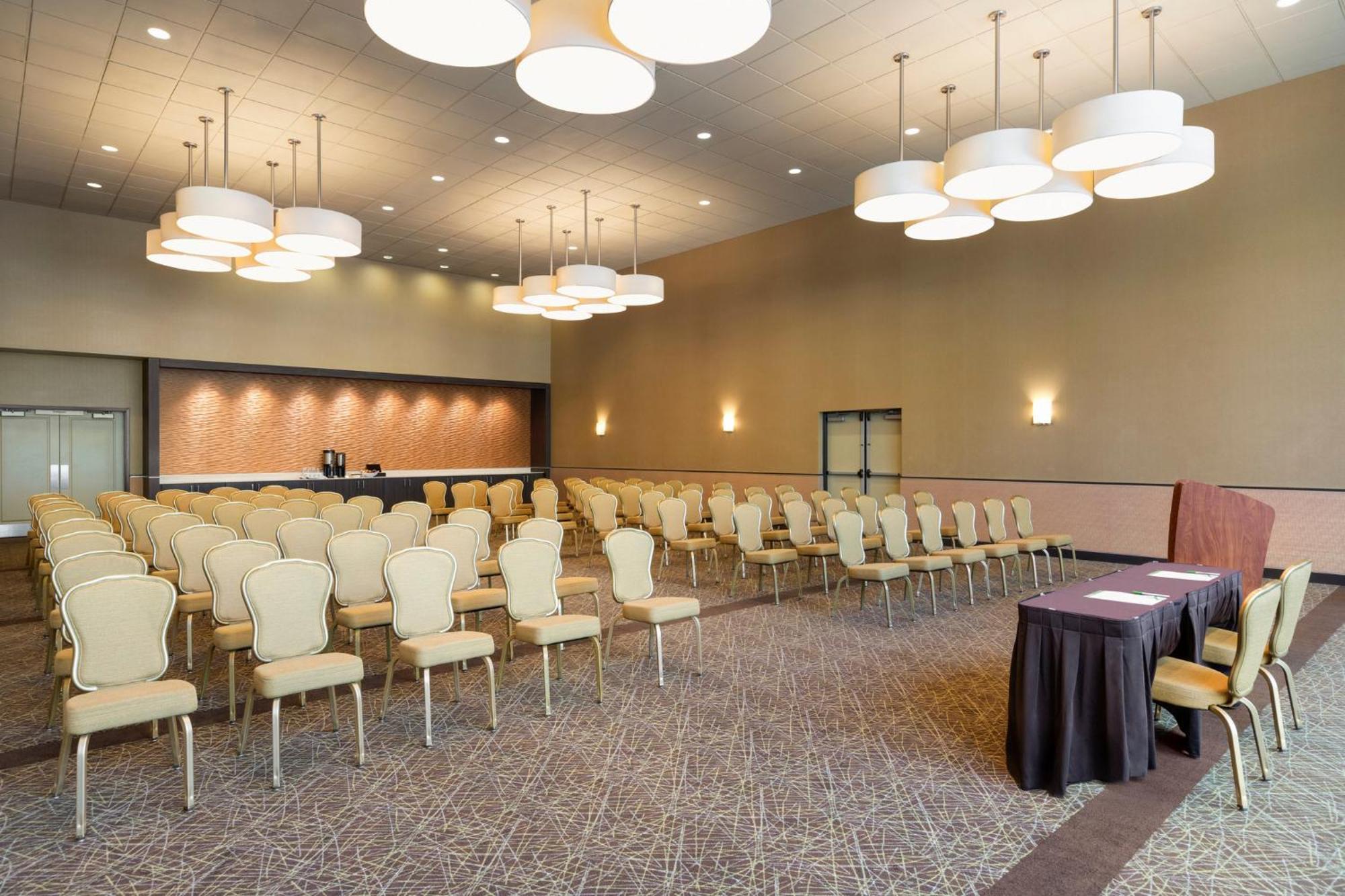 Holiday Inn Boston - Cambridge Area By Ihg Somerville Zewnętrze zdjęcie